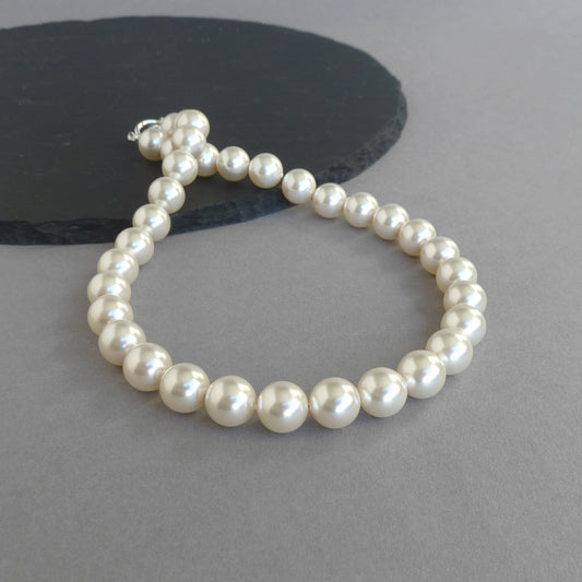 Chunky cream pearl necklace