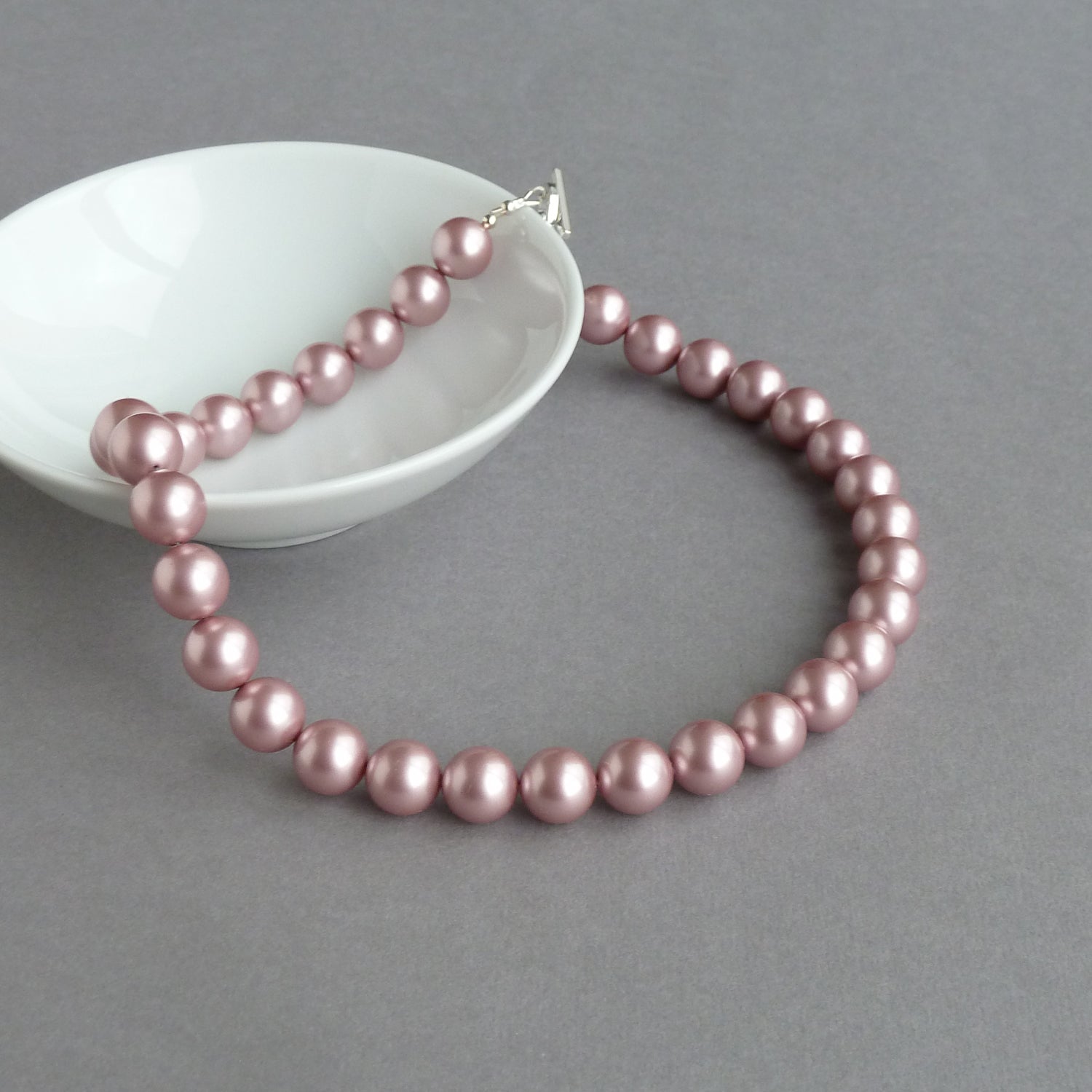 Chunky dusky pink pearl necklace for women
