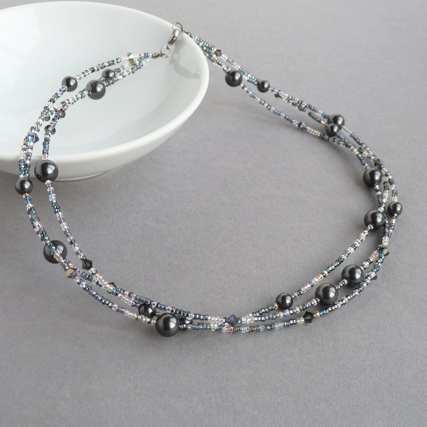 Black pearl twisted necklace