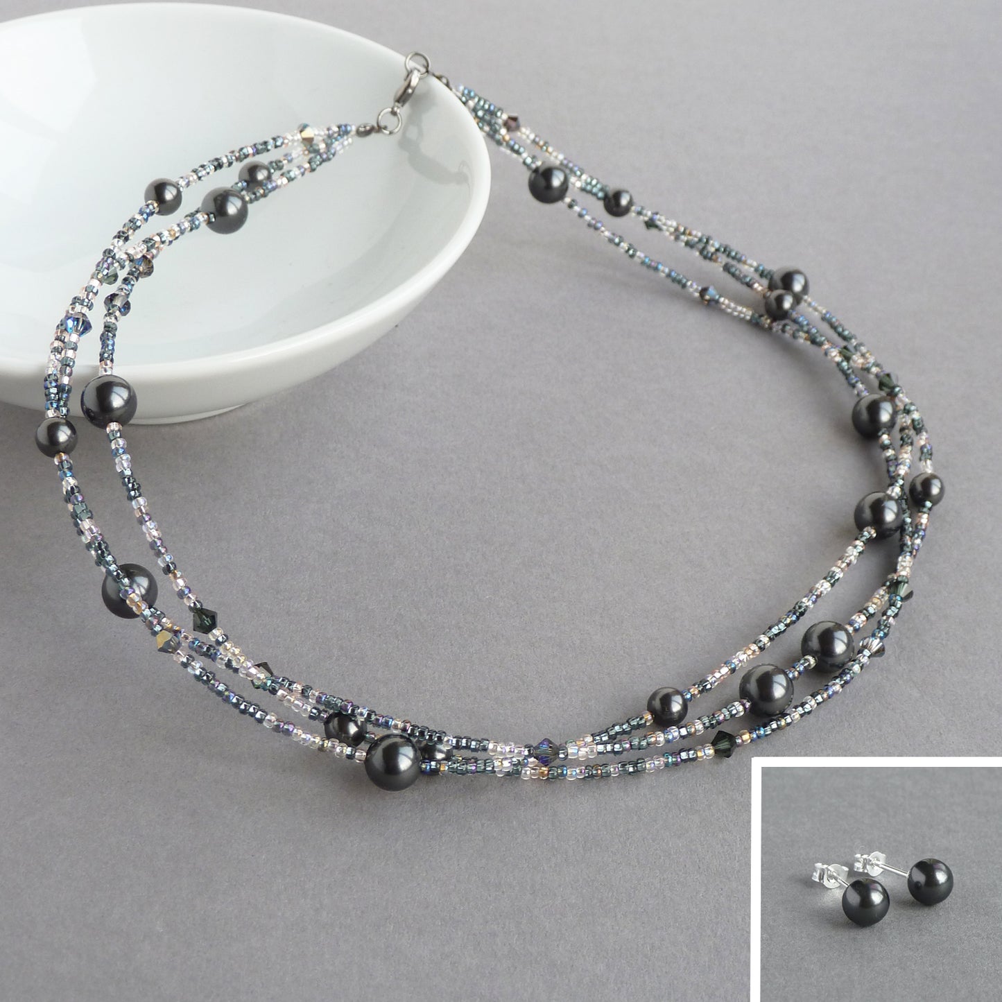 Dark grey jewellery set