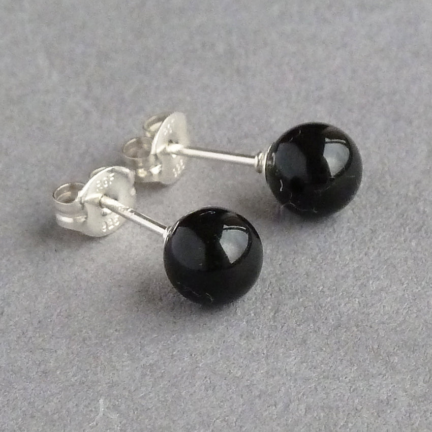 6mm jet black studs