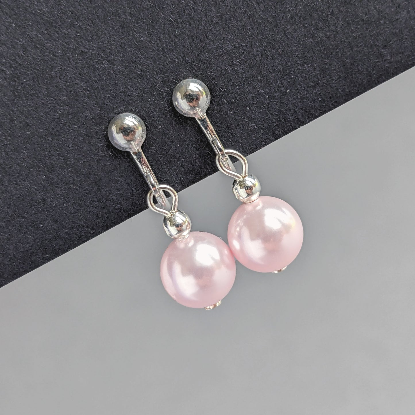 Simple Pearl Clip On Earrings - Choose Your Colour 8mm Coloured Glass Pearl Earrings with Clip Fittings - Jewellery for Non-pierced Ears