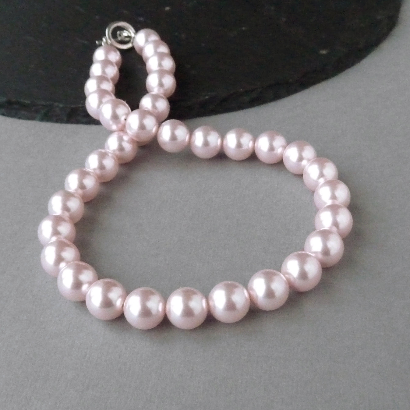 Chunky light pink pearl necklace