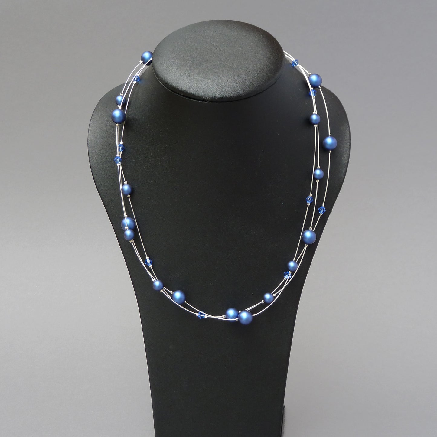 Dark blue floating pearl necklace