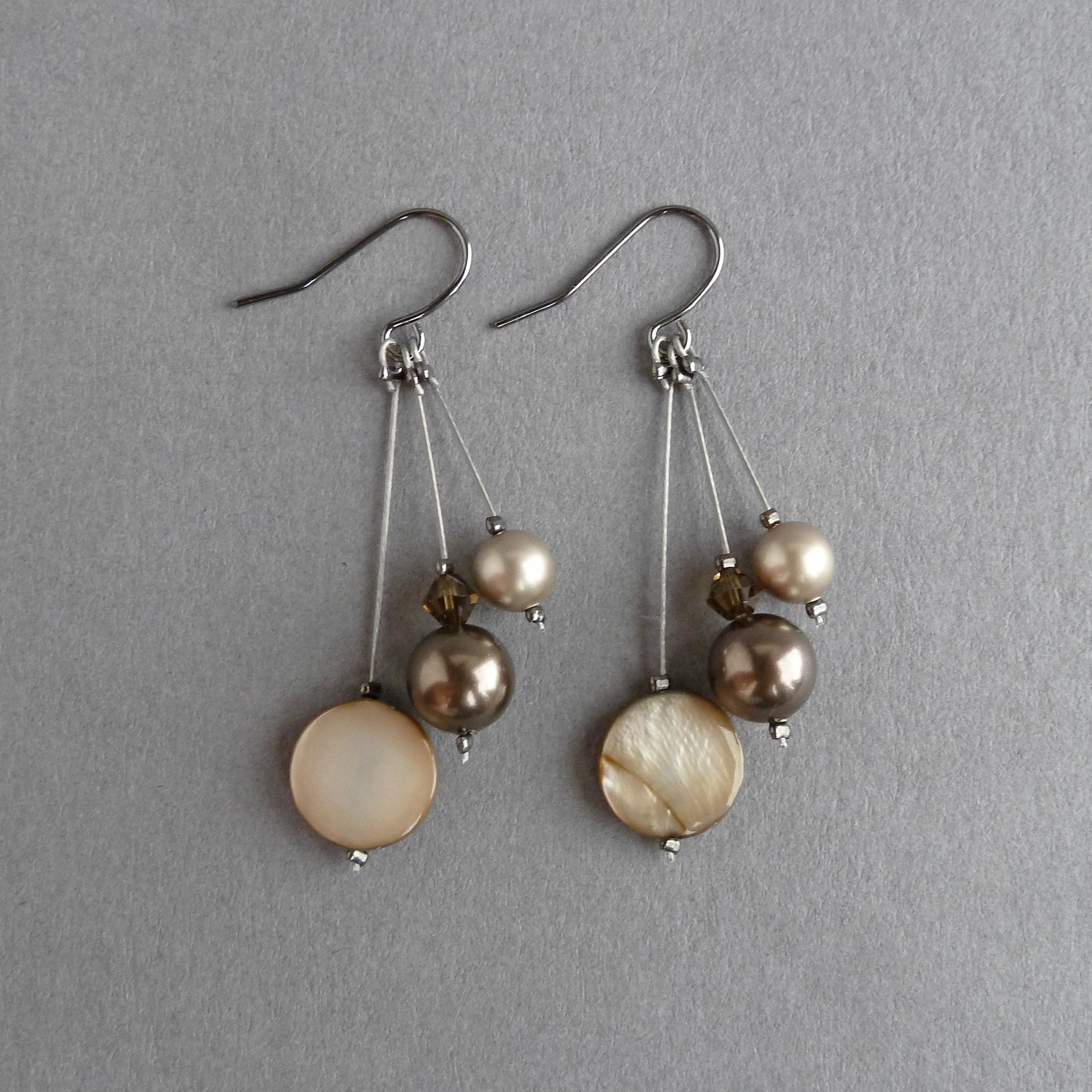 Dark brown pearl earrings