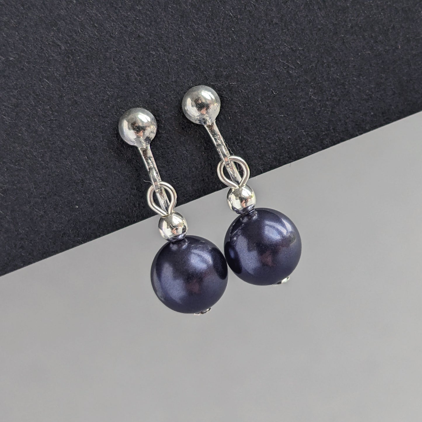 Simple Pearl Clip On Earrings - Choose Your Colour 8mm Coloured Glass Pearl Earrings with Clip Fittings - Jewellery for Non-pierced Ears