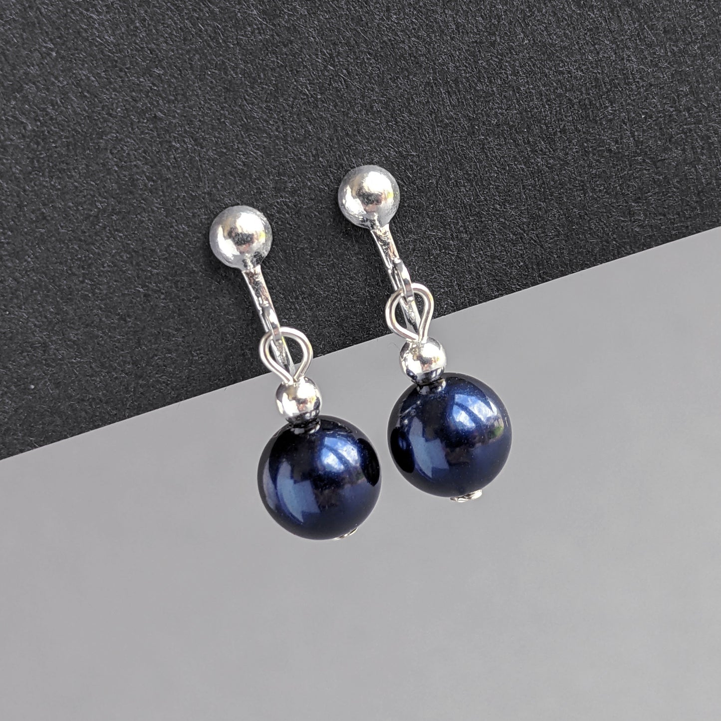 Simple Pearl Clip On Earrings - Choose Your Colour 8mm Coloured Glass Pearl Earrings with Clip Fittings - Jewellery for Non-pierced Ears