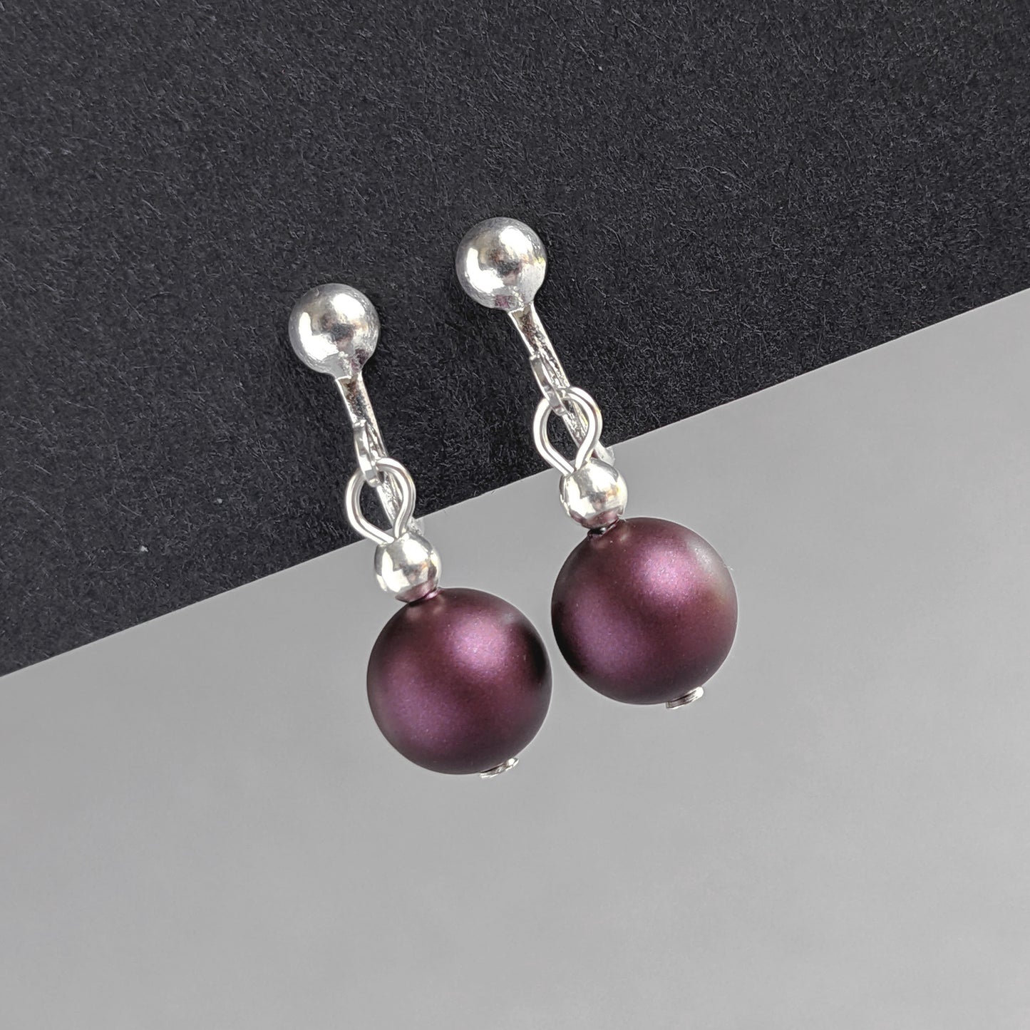 Simple Pearl Clip On Earrings - Choose Your Colour 8mm Coloured Glass Pearl Earrings with Clip Fittings - Jewellery for Non-pierced Ears