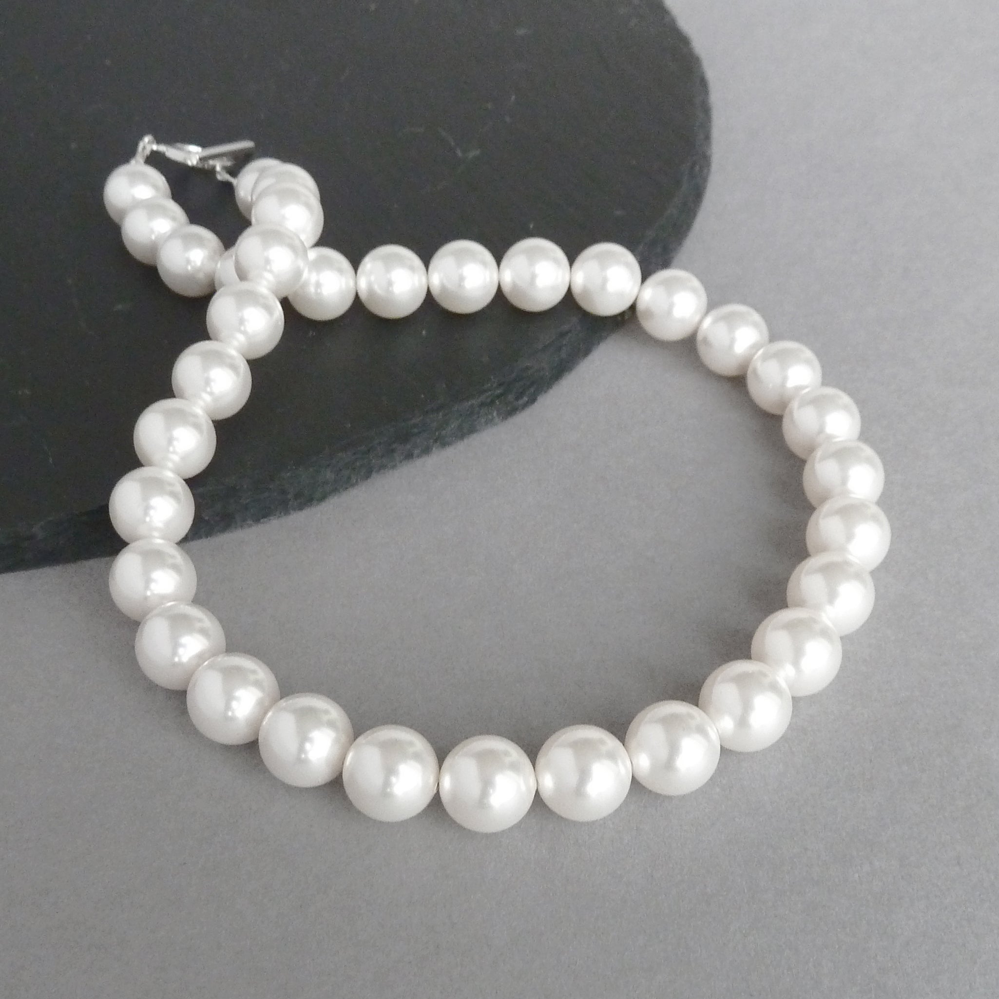 White hot sale chunky necklace