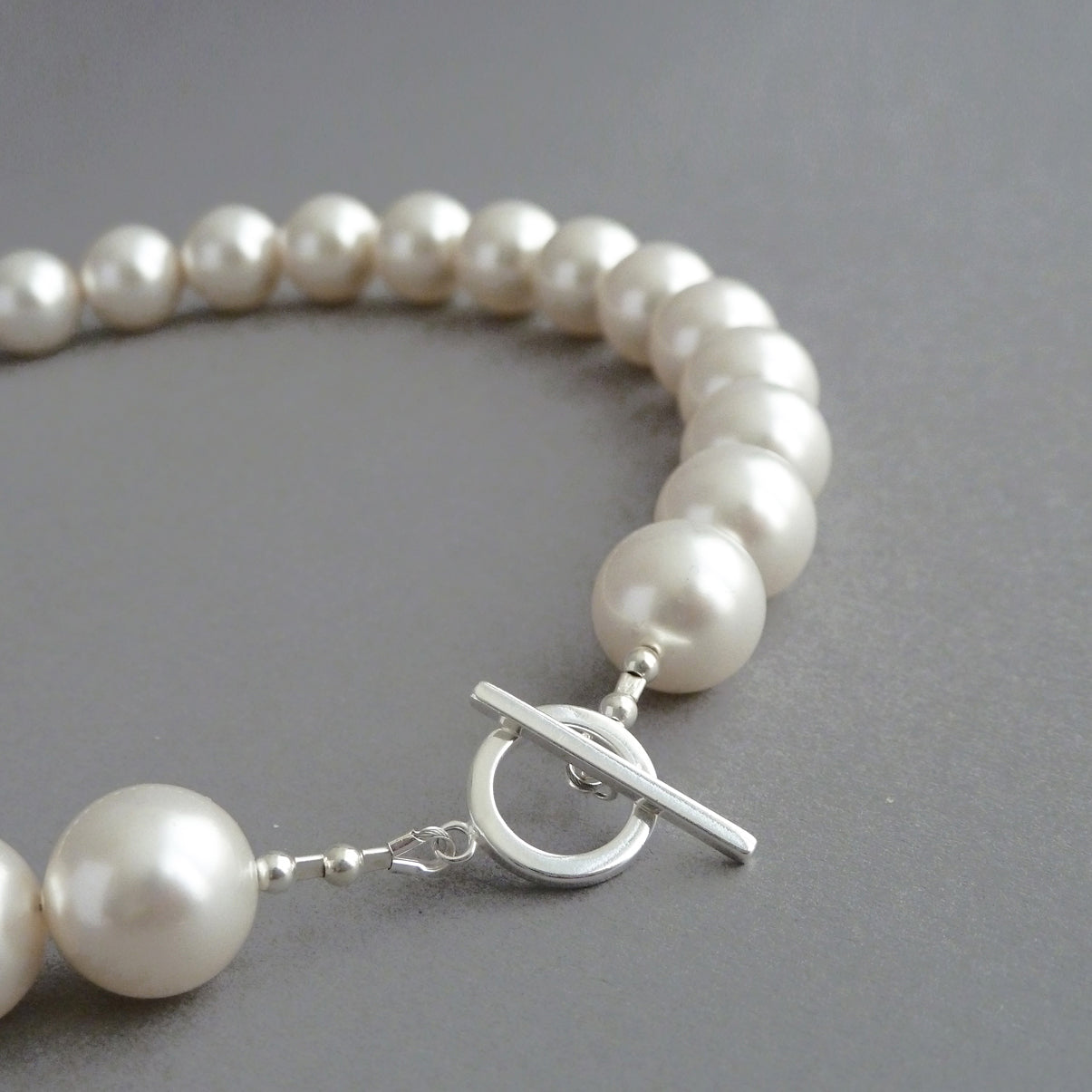 White large pearl necklace for women