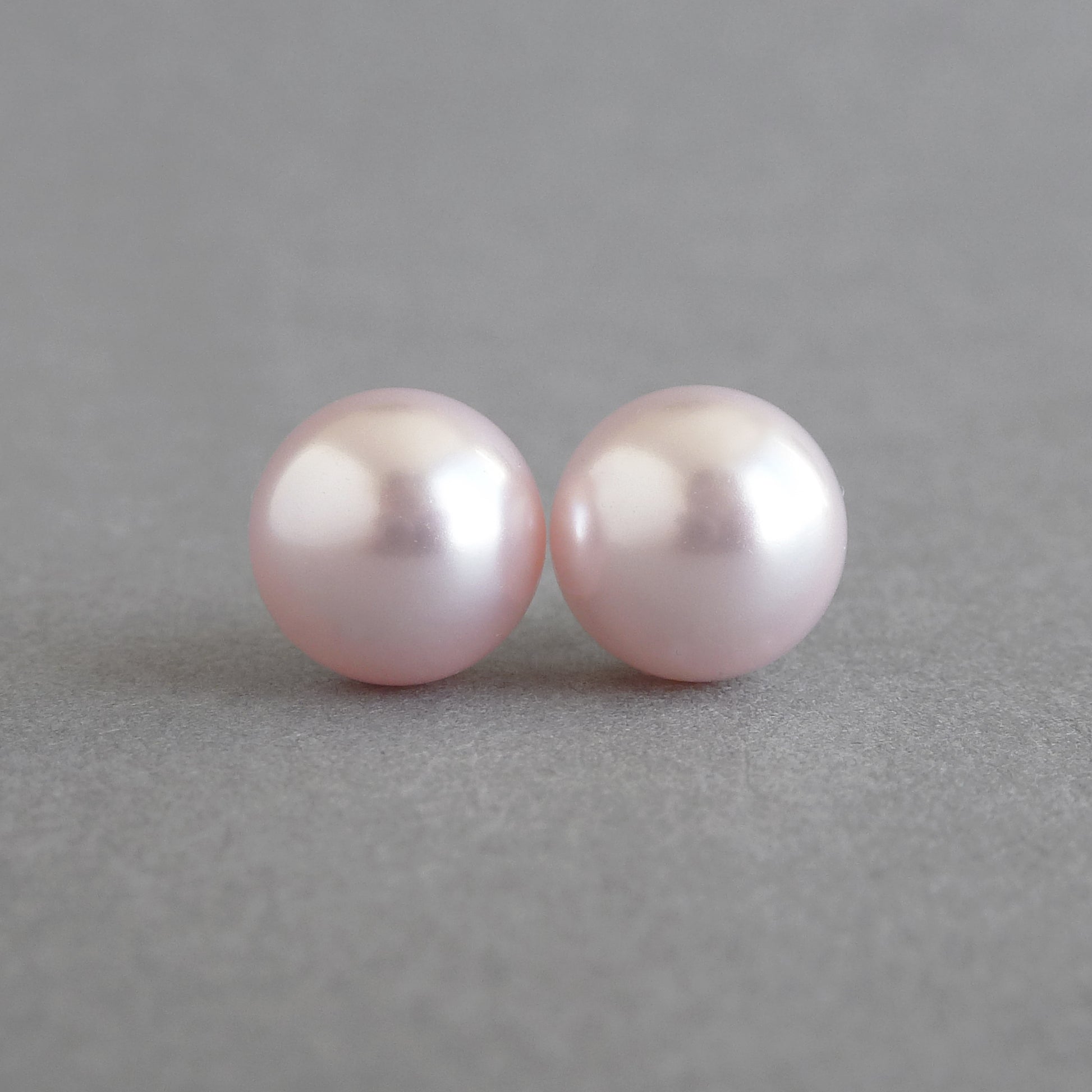 10mm blush pink pearl studs