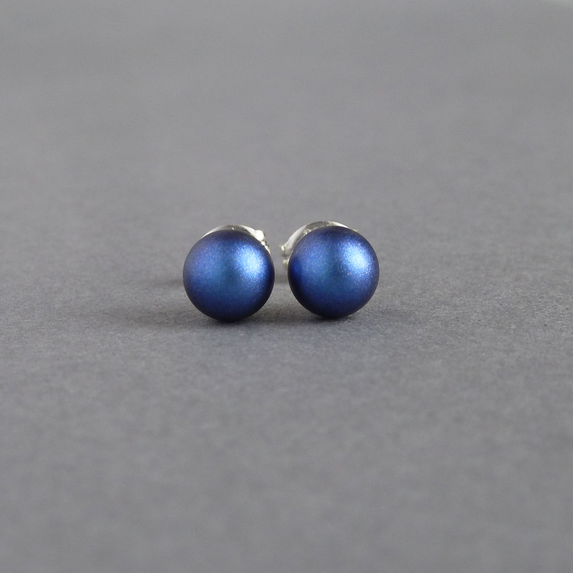 6mm royal blue stud earrings