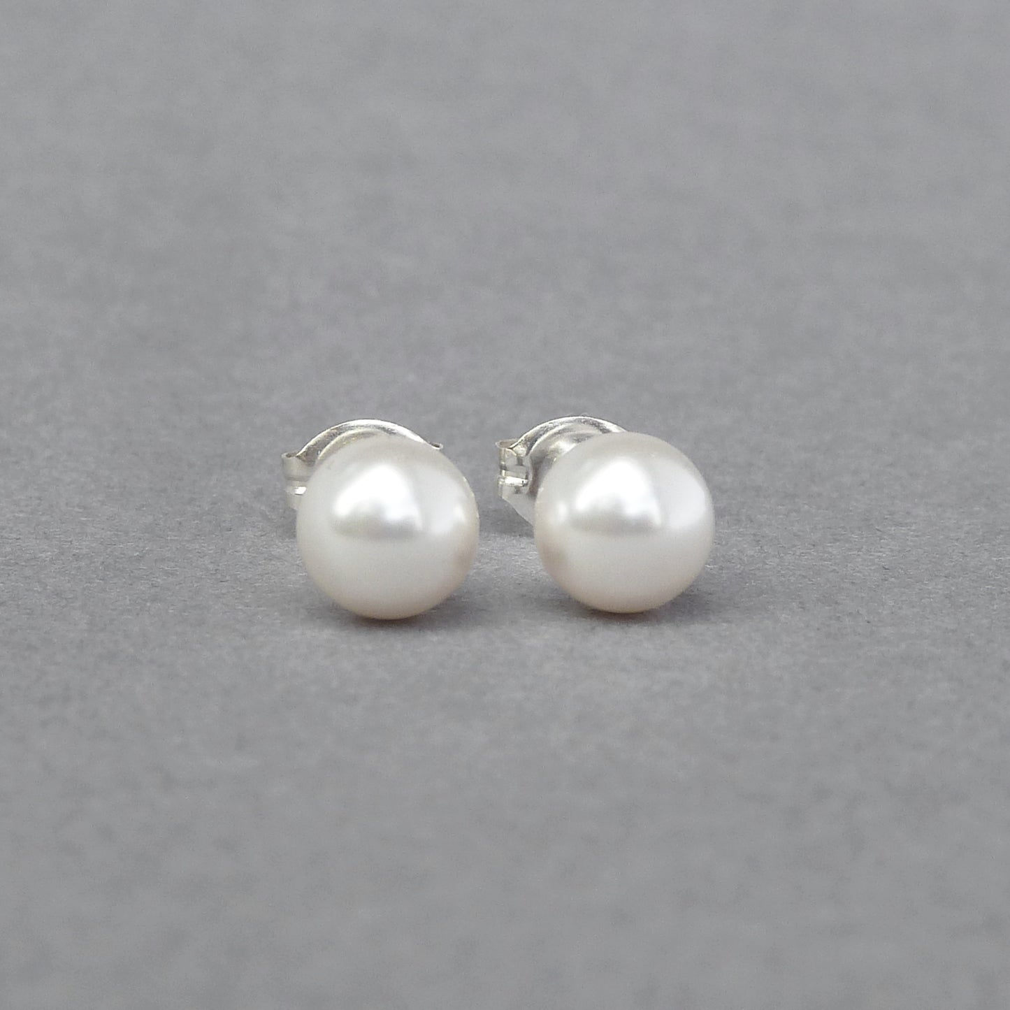 6mm white pearl stud earrings