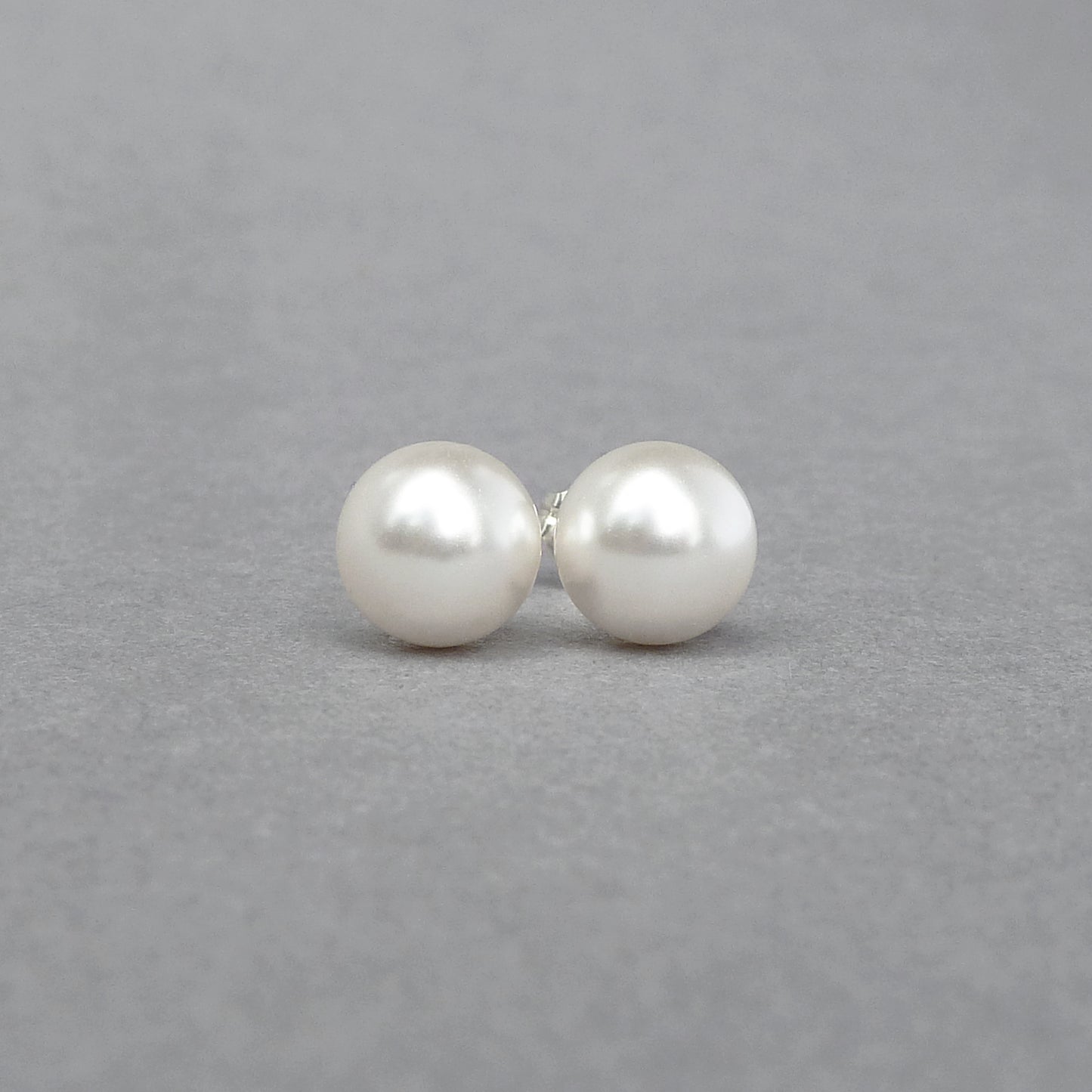 8mm white pearl stud earrings