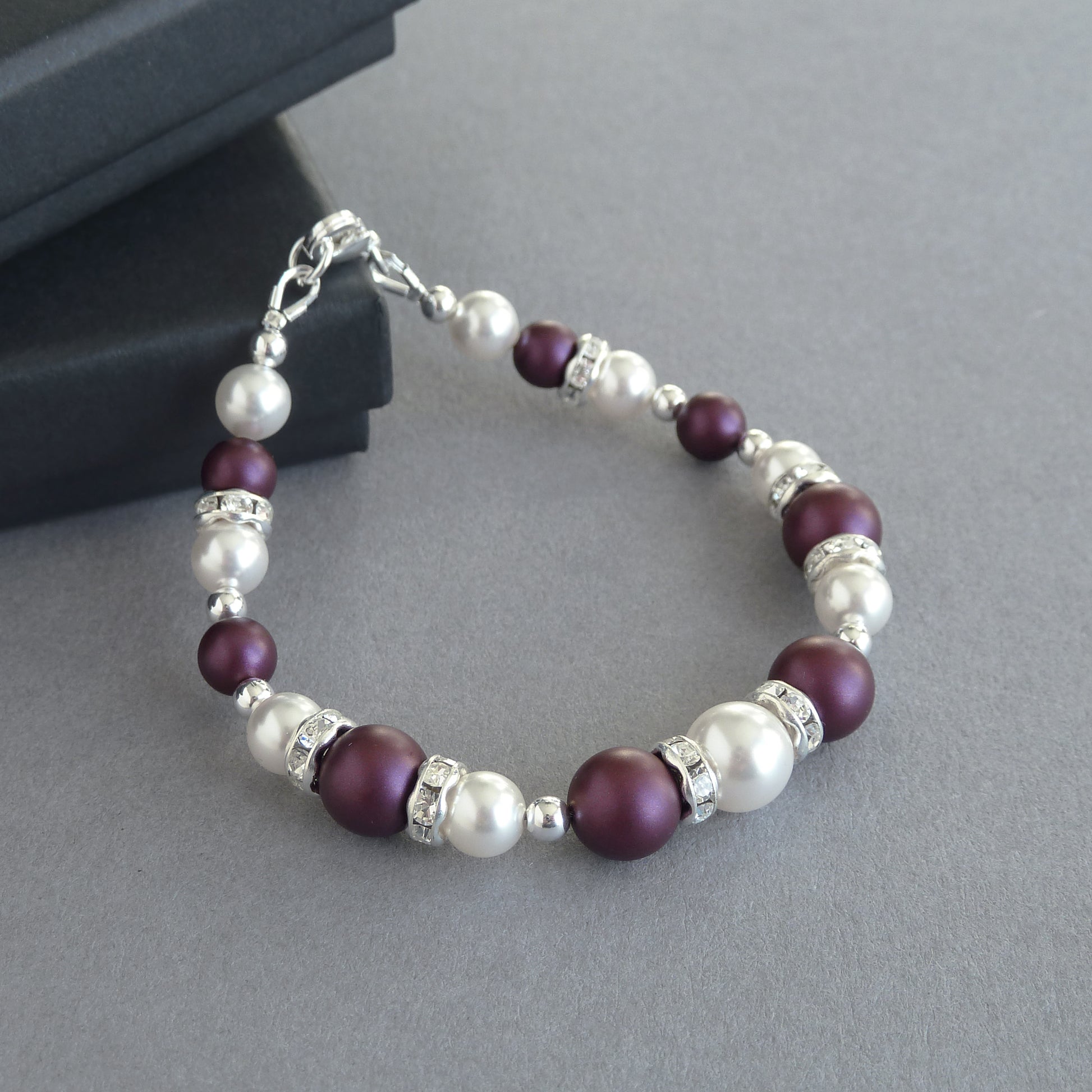 Aubergine pearl bracelet