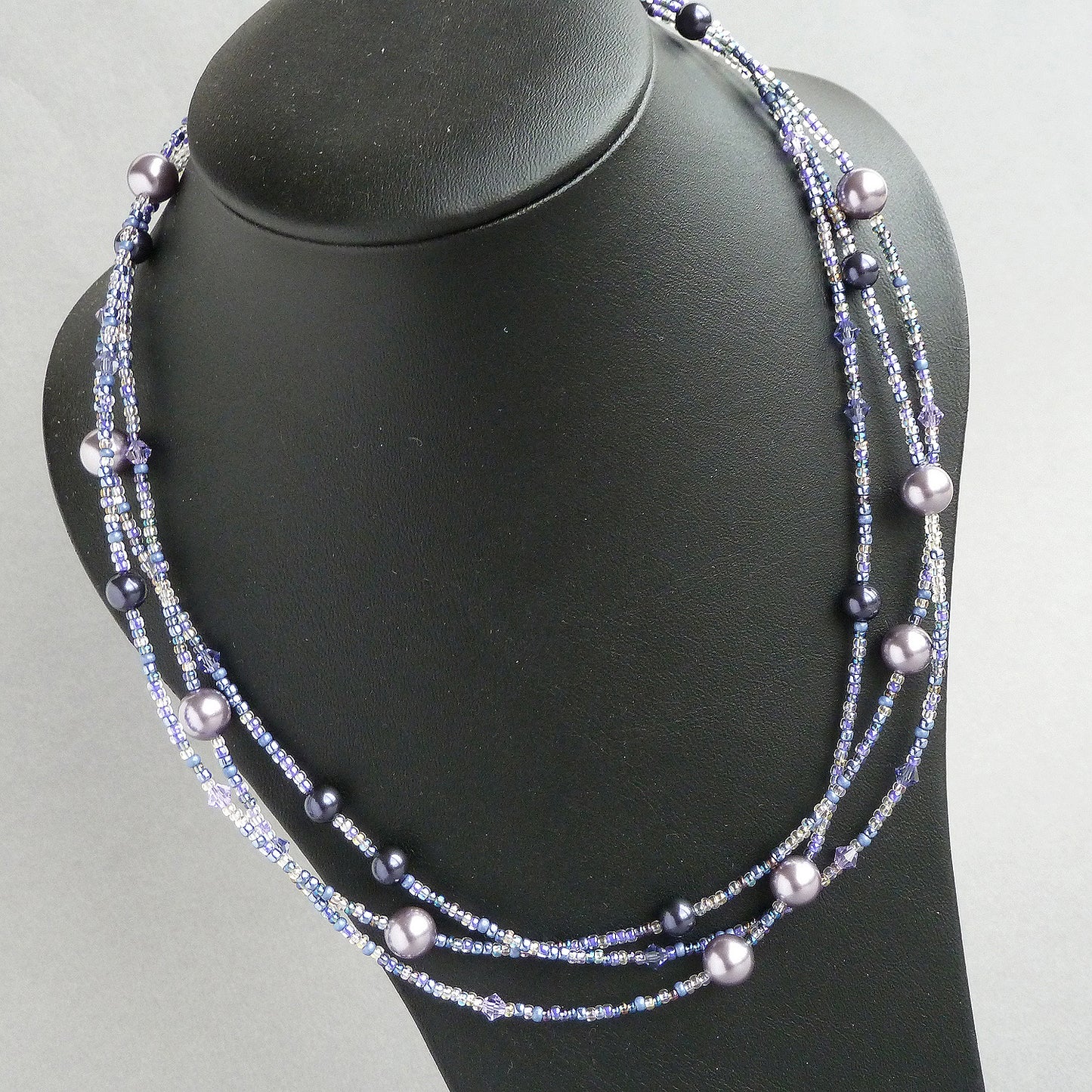 Beaded lilac pearl necklace