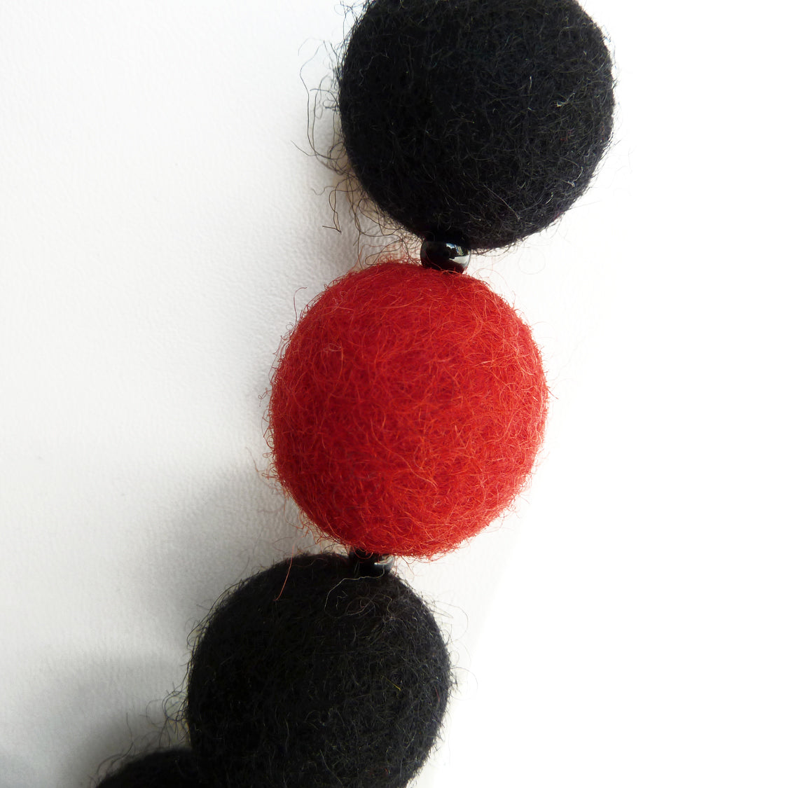 Black and red big bead necklace