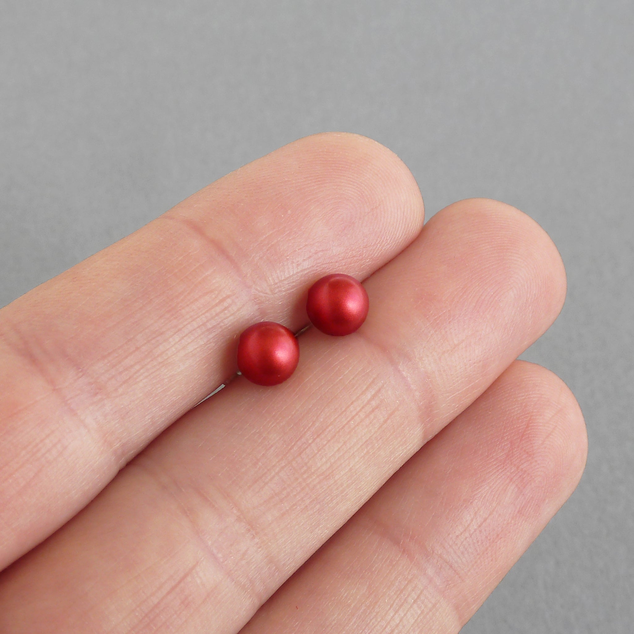 6mm Bright Red Pearl Stud Earrings - Small, Rouge, Coloured Glass Pear –  Anna King Jewellery