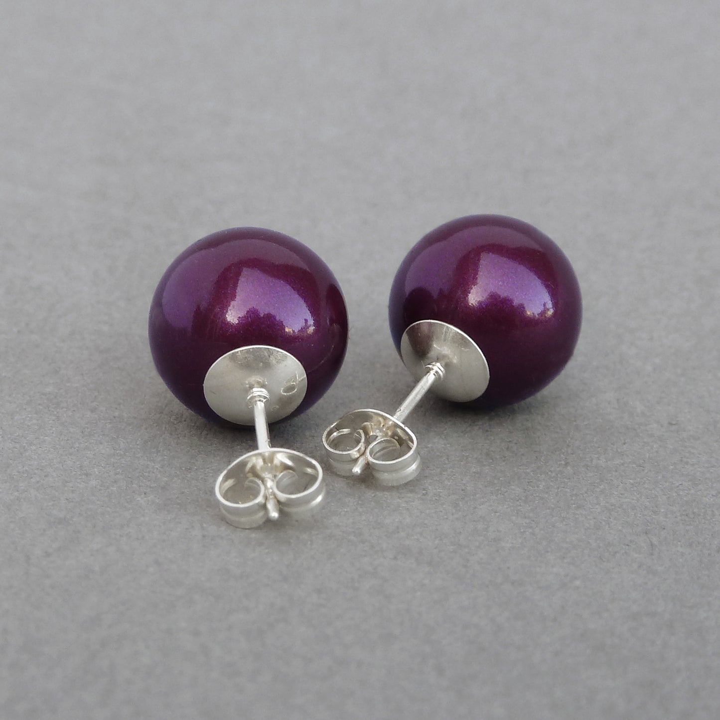 Chunky plum pearl studs