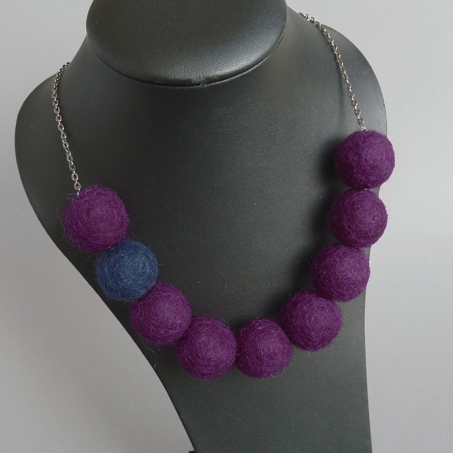 Chunky purple necklace