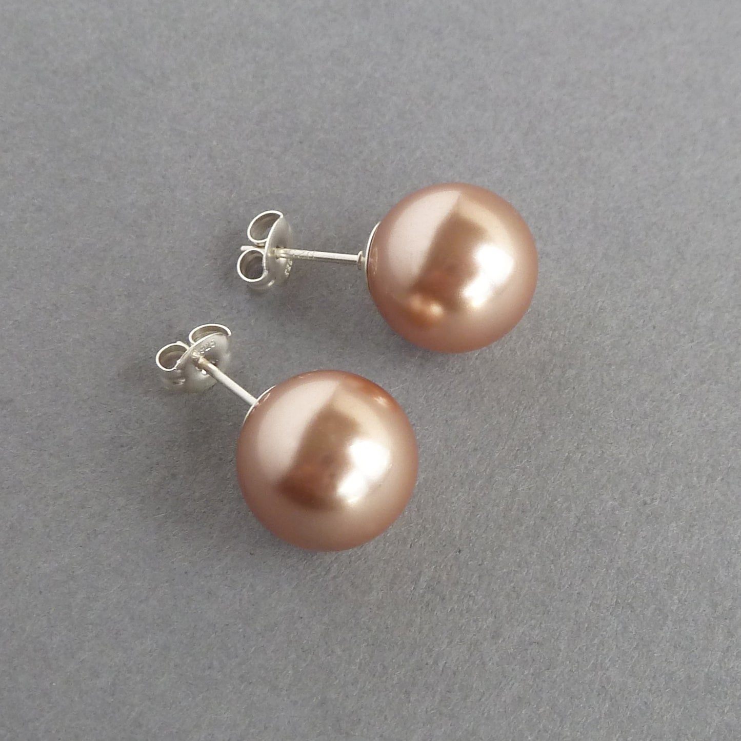 Copper pearl stud earrings
