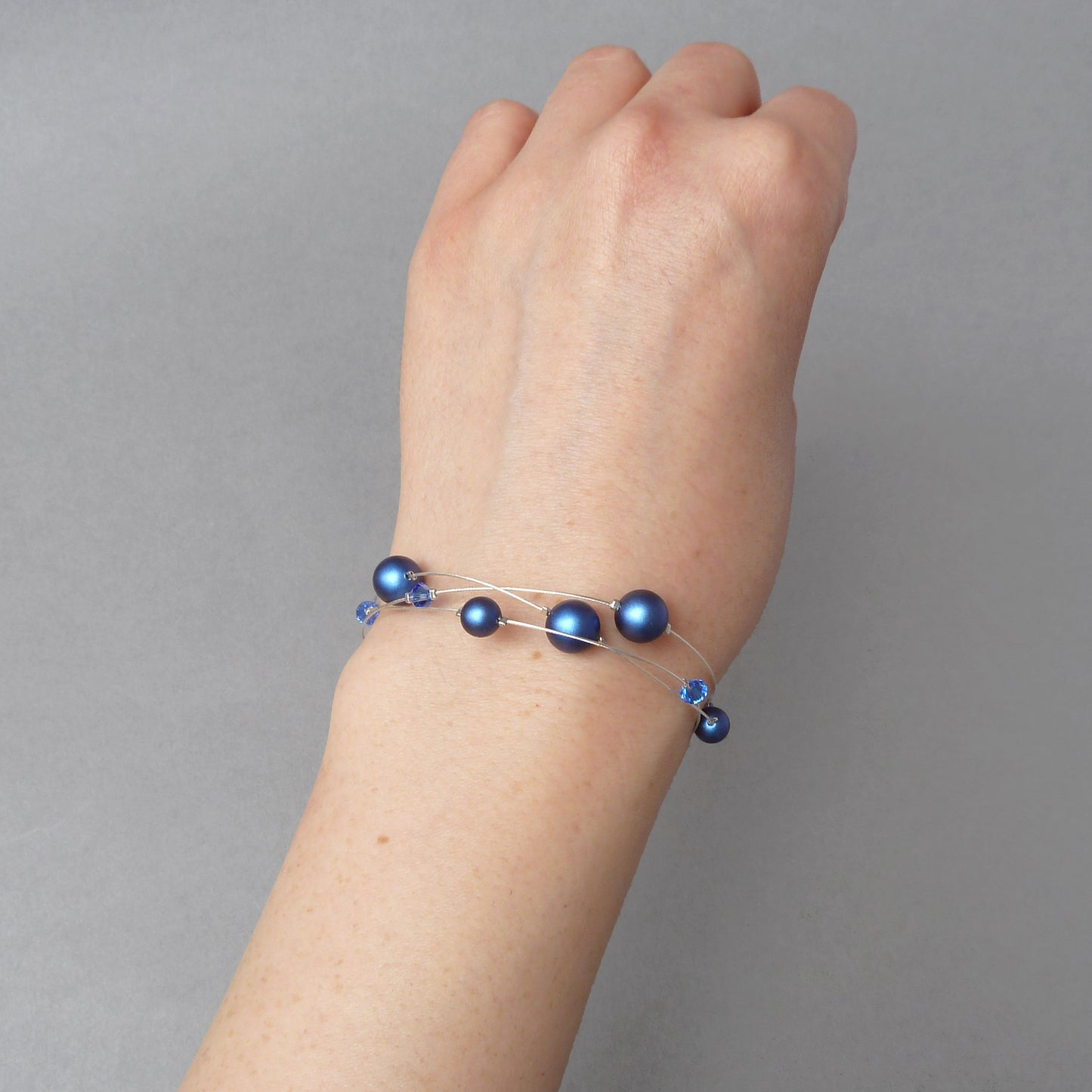 Dainty blue pearl bracelet