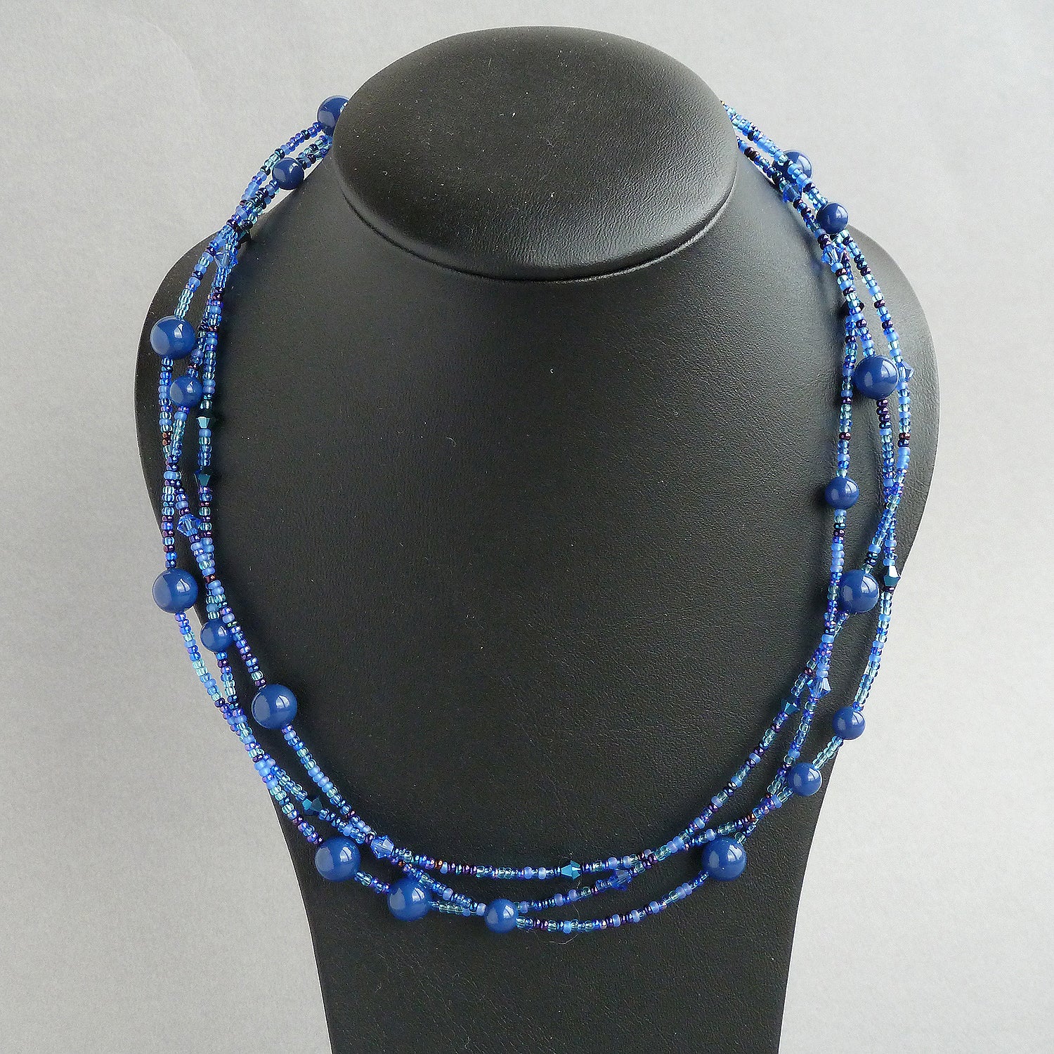 Dark blue twisted necklace