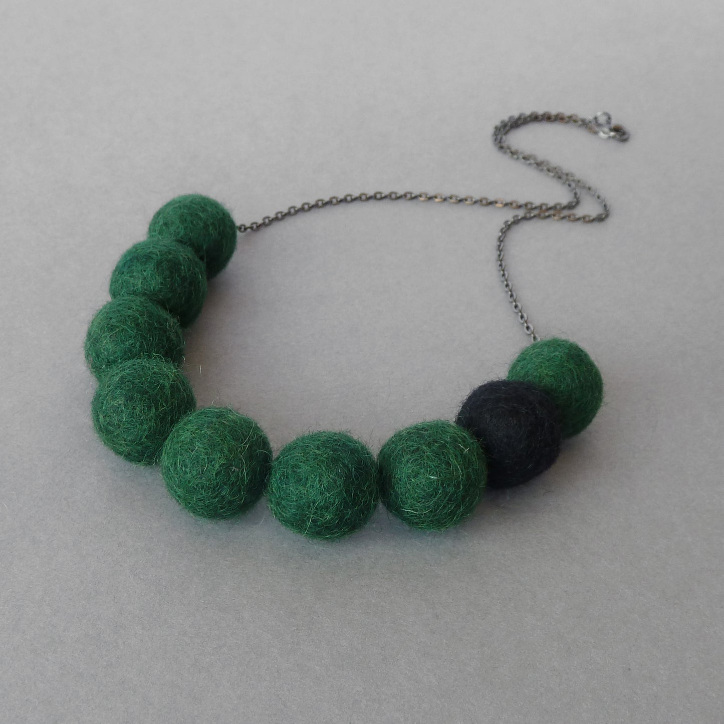 Dark green felt necklace