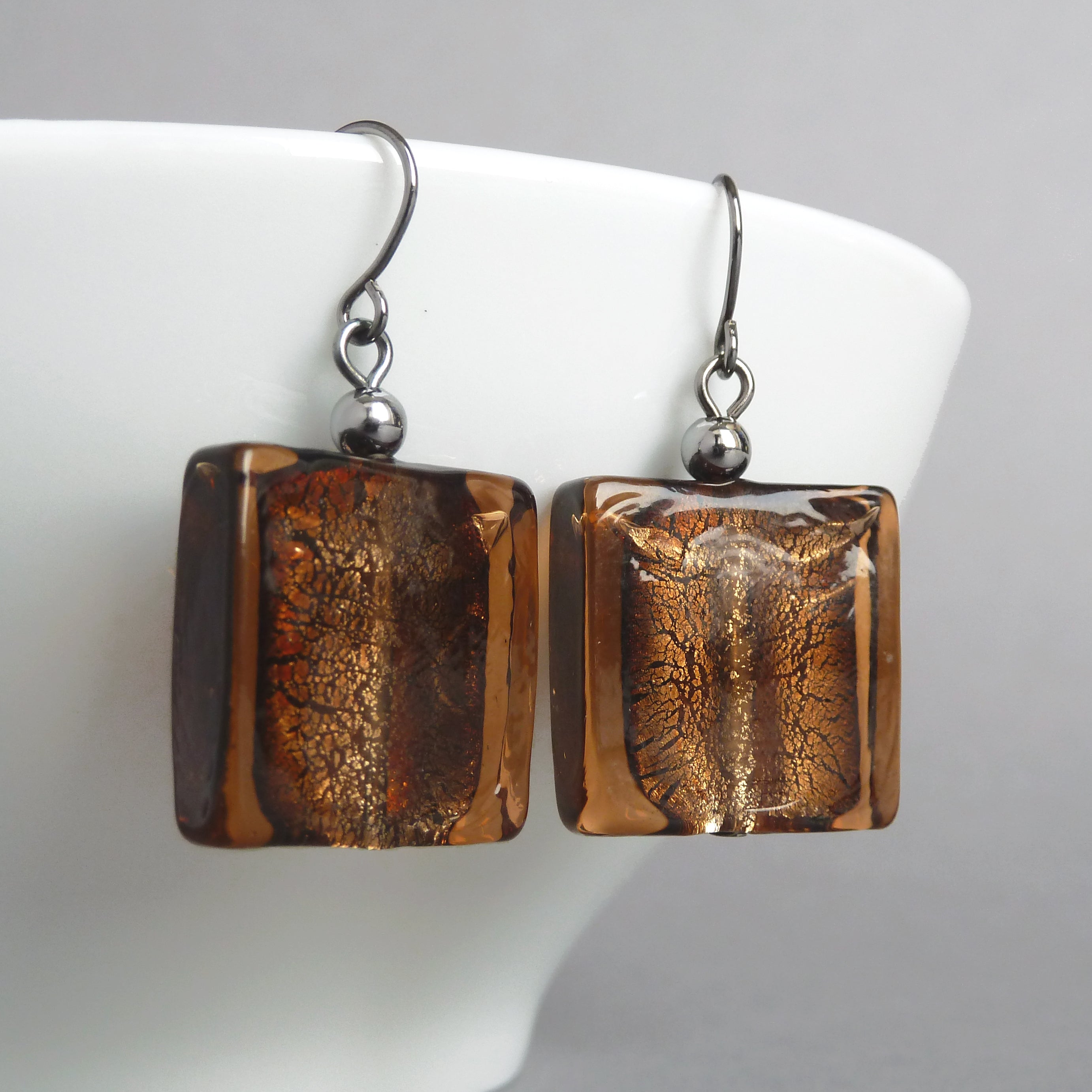 Square hot sale dangle earrings