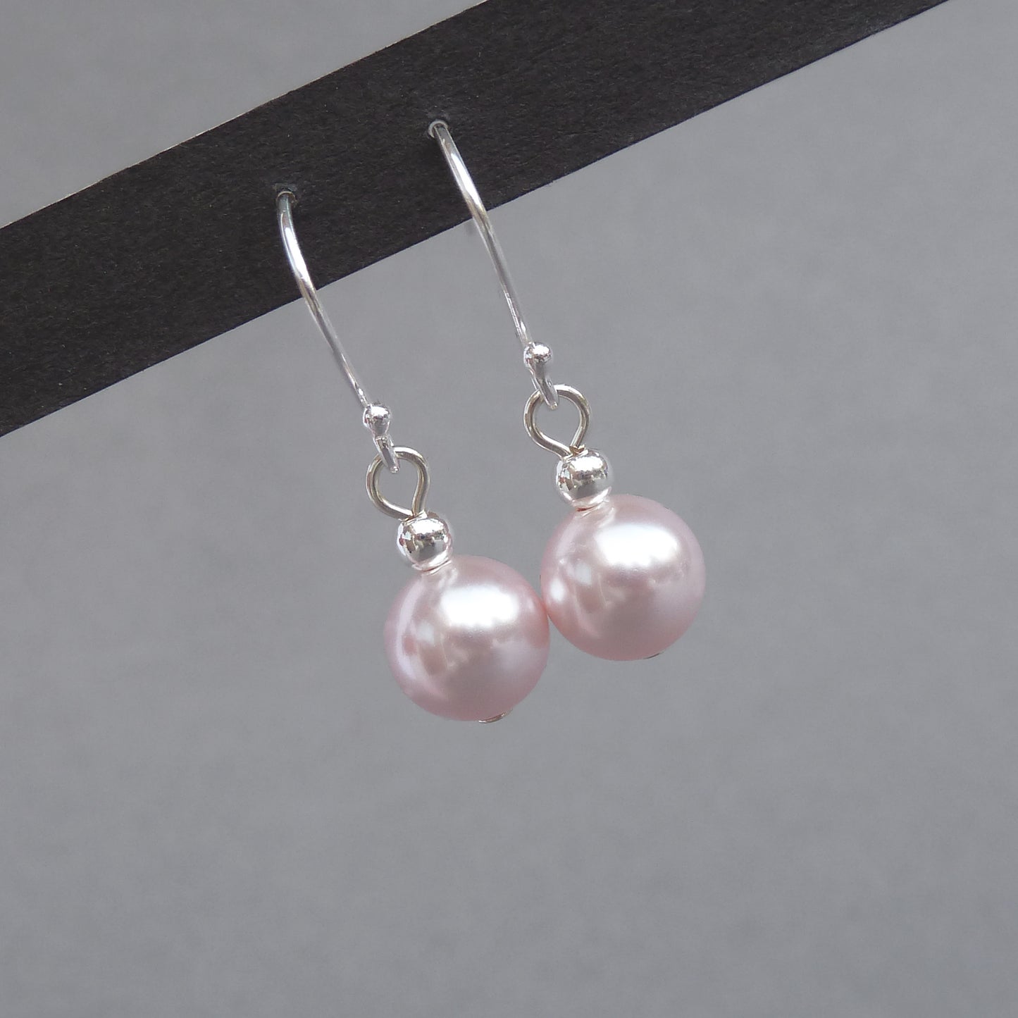 Light pink pearl drop earrings
