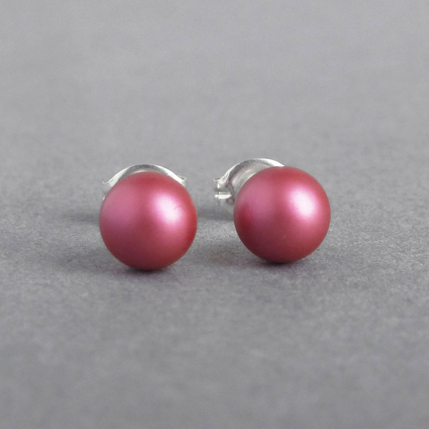 6mm raspberry pink studs