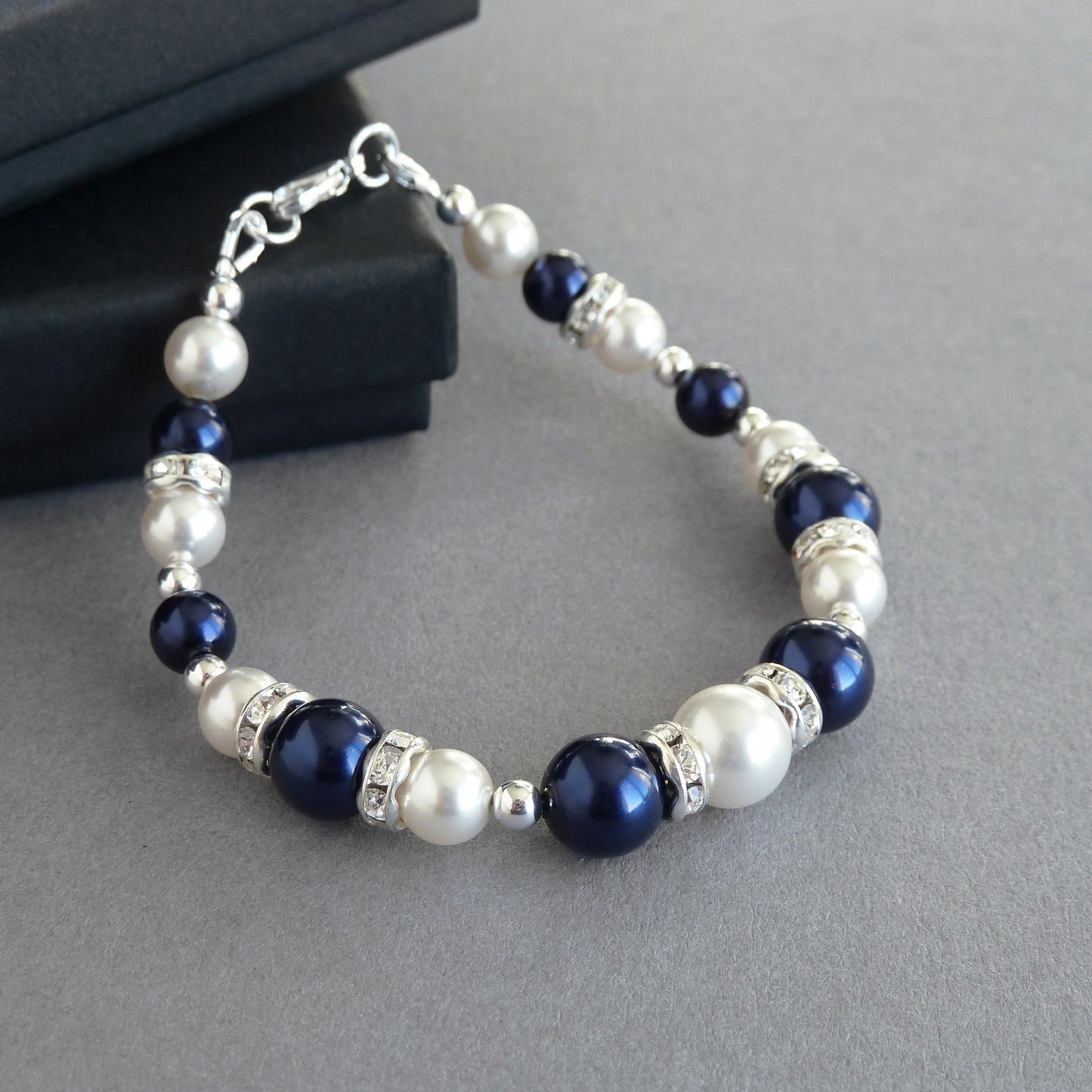 Navy and white pearl bracelet