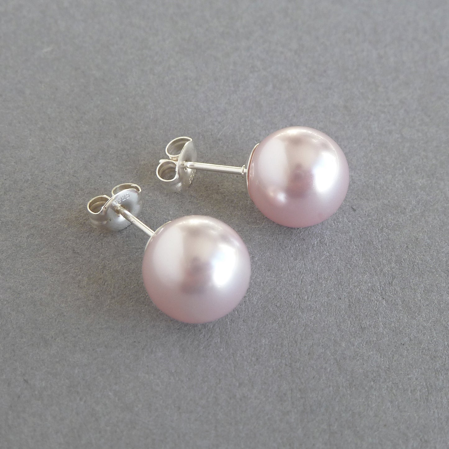 Round light pink pearl studs