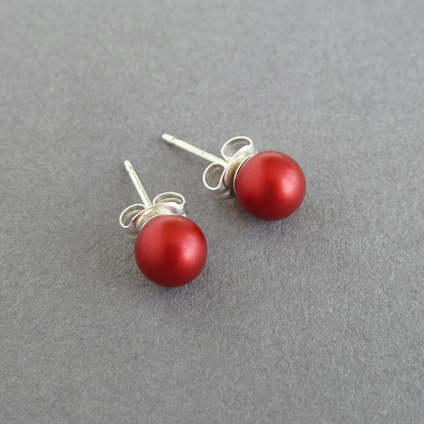 Round red pearl studs