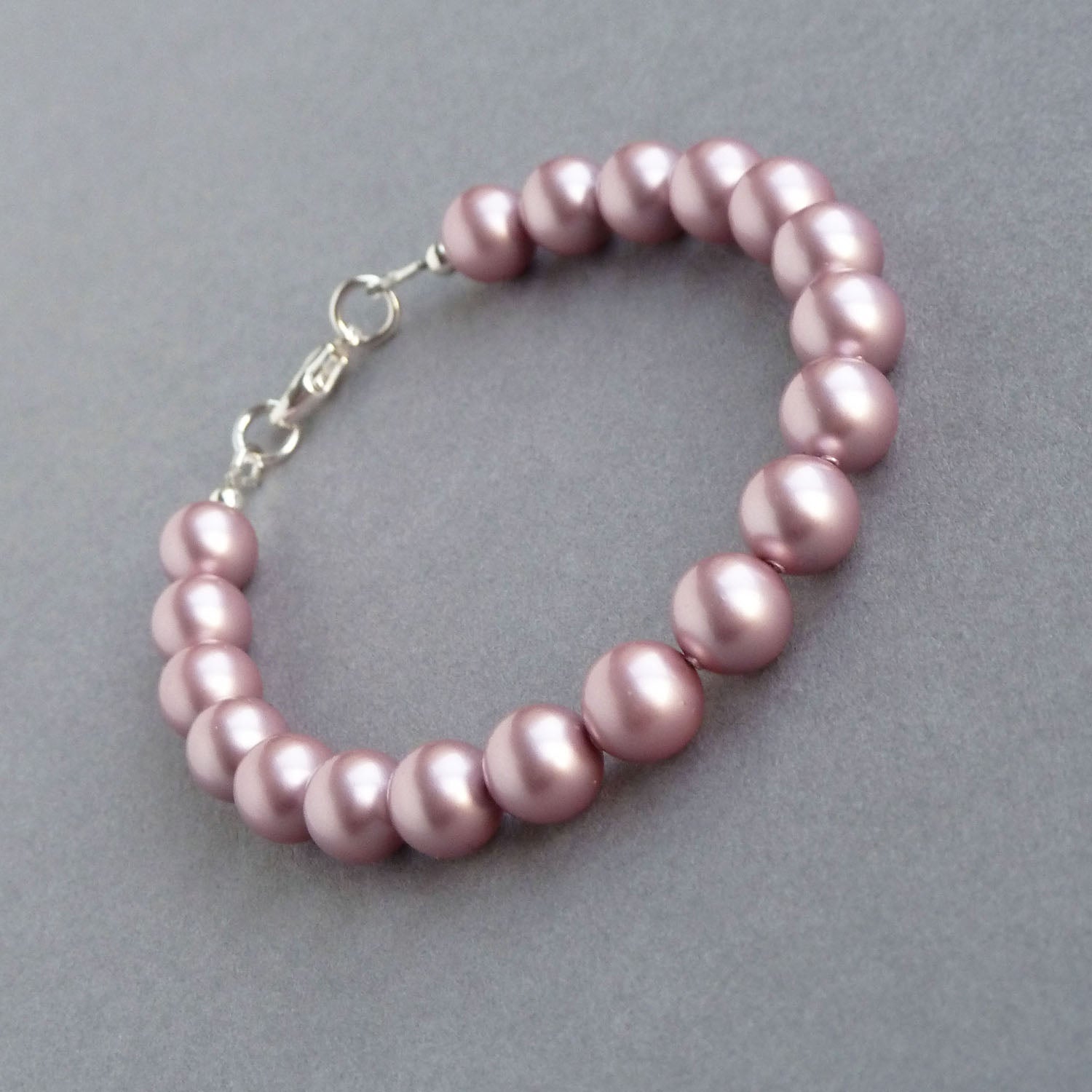 Simple dusky pink pearl bracelet