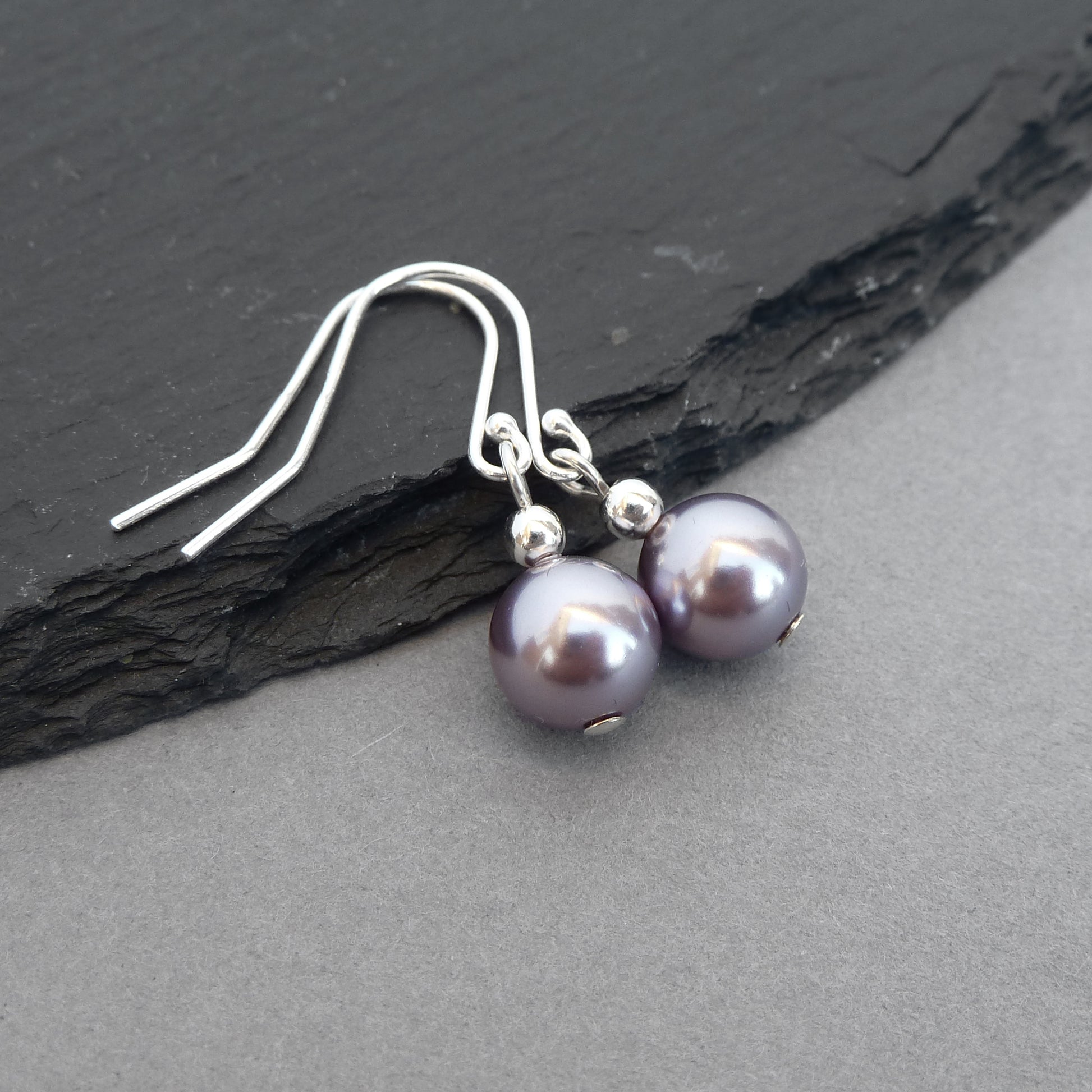 Simple lilac dangle earrings