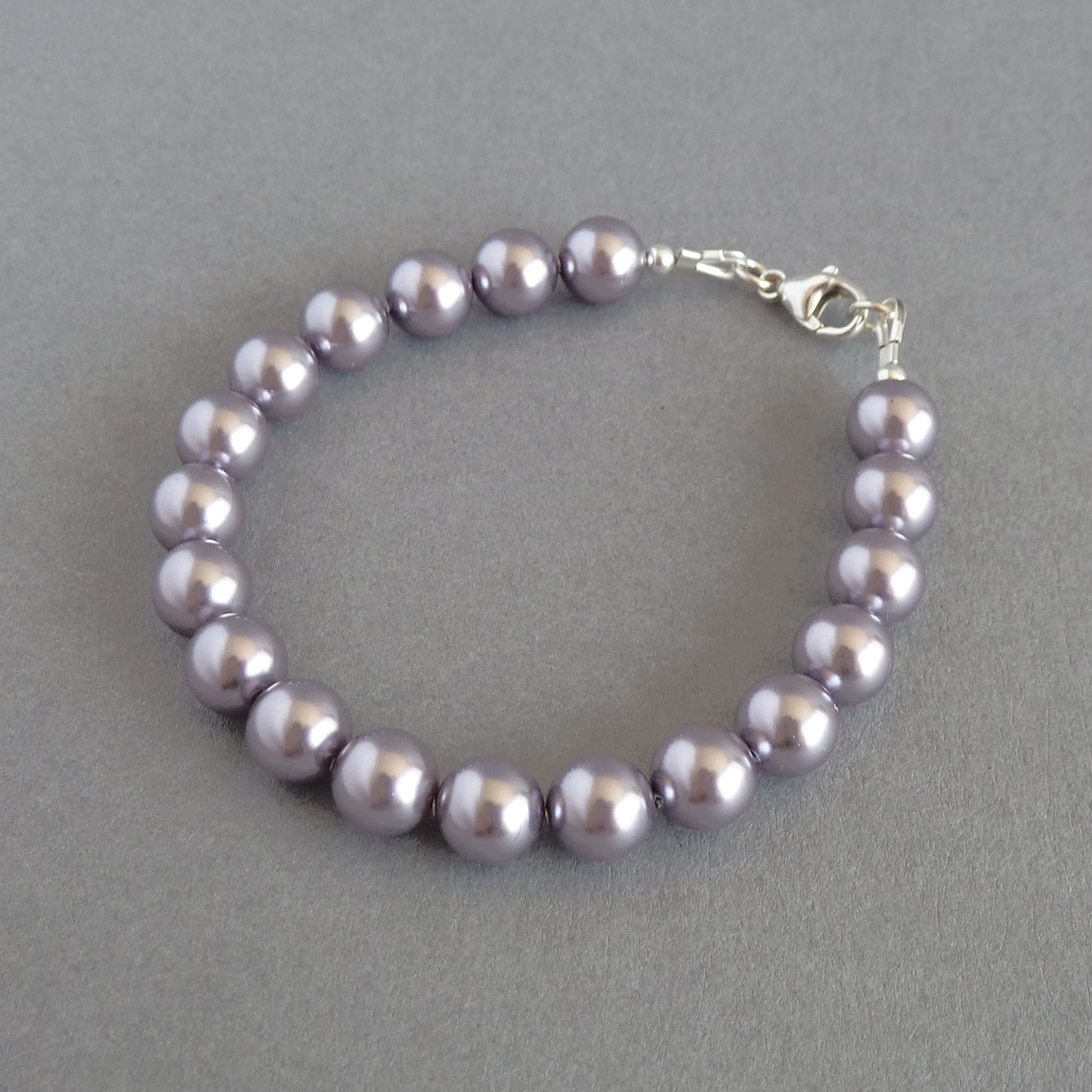 Single strand lavender pearl bracelet