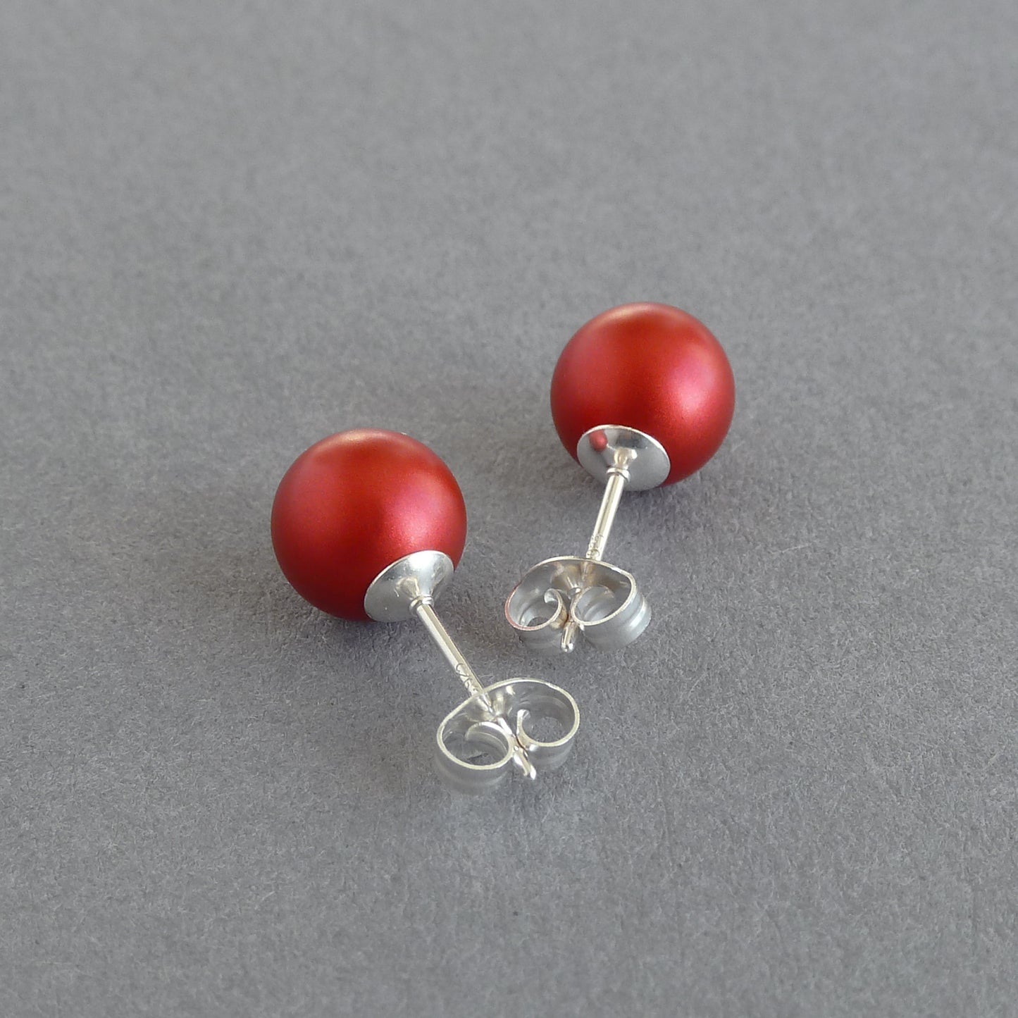 Round Christmas red stud earrings