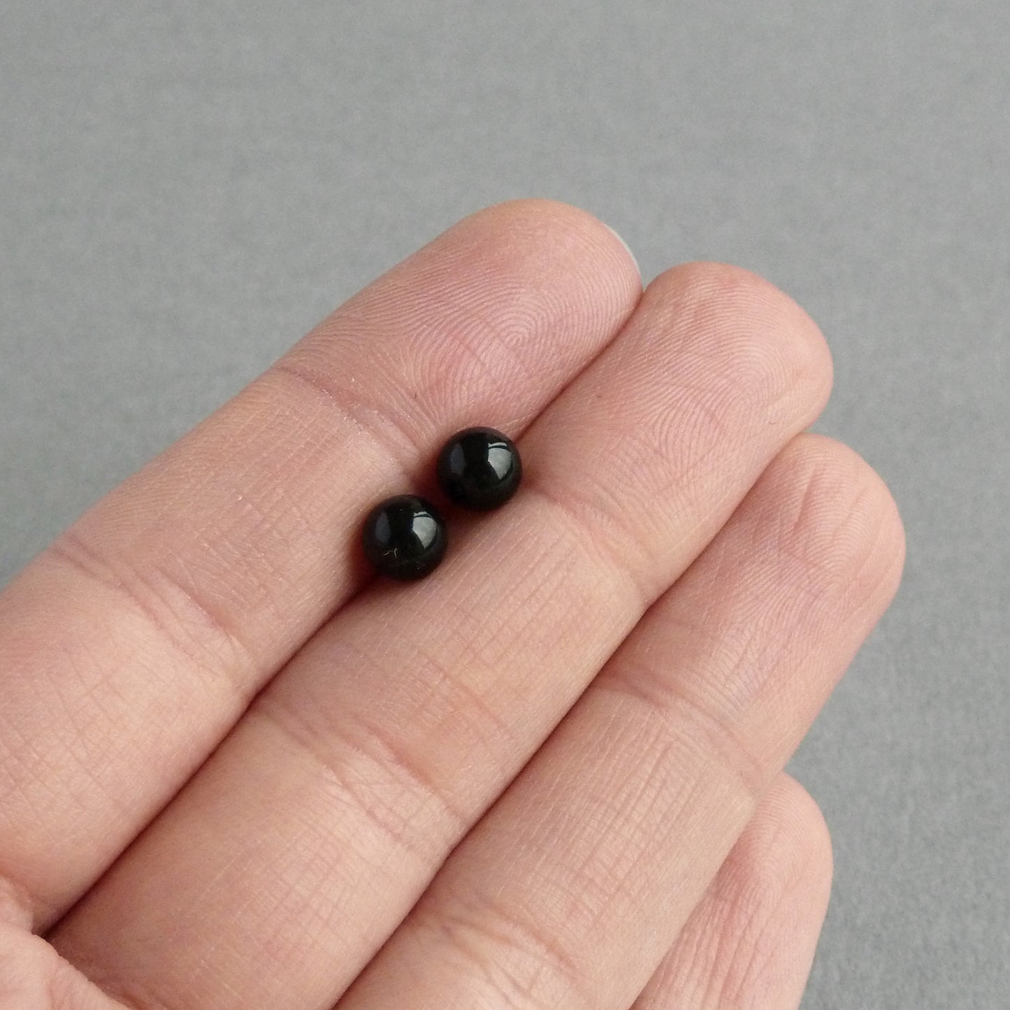 small jet black stud earrings